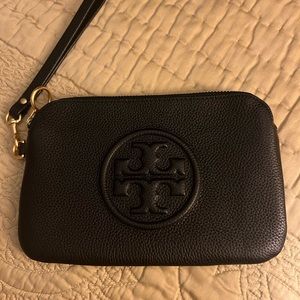 Tory Burch - Perry Bombe Wristlet